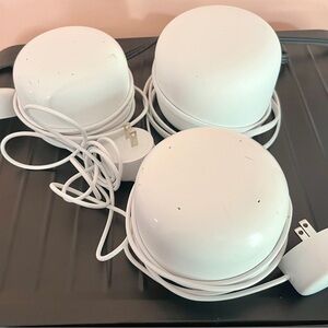 Nest Wifi - Mesh Router (AC2200) and 2 points with Google Assistant 3 Pack